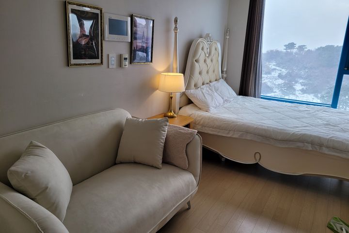 Sunny room in Seogwipo 13th image