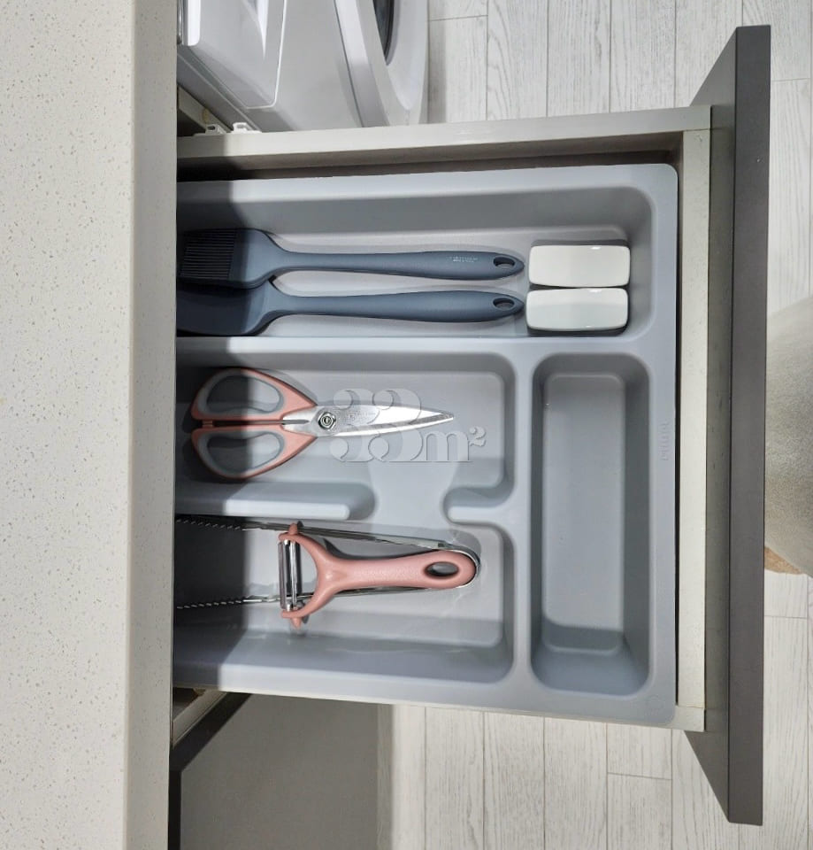 The One Officetel with Full Options 8th image