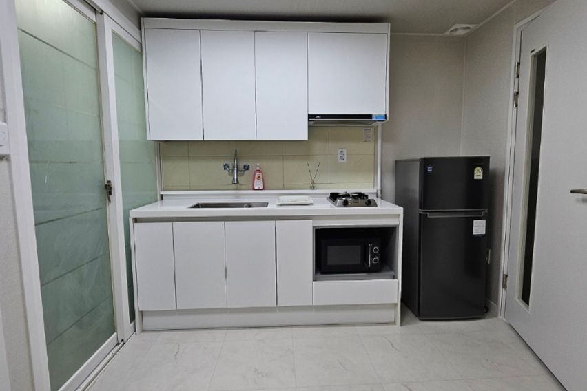 큰방+거실+주차 H26 4번째 이미지