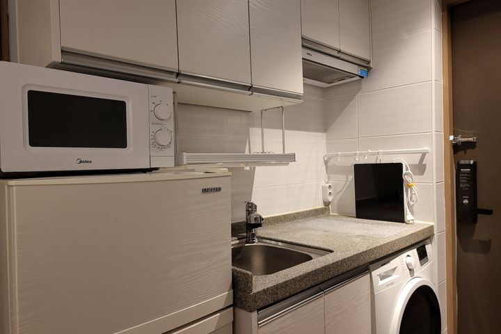 Suwon Yeongtong, fully renovated, 1 room 3th image