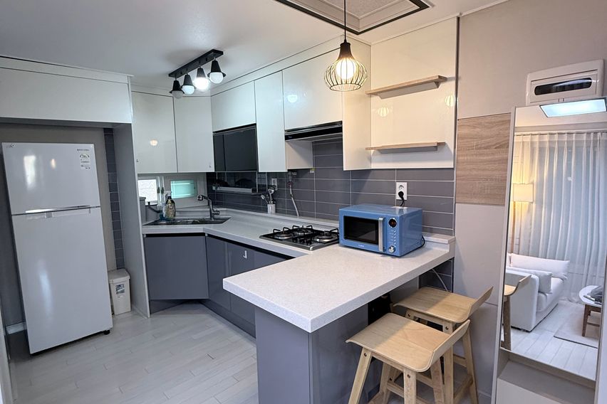 투룸-지하철 1분-풀옵