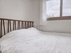 West-facing / Stunning view / Fully furnished 2th image