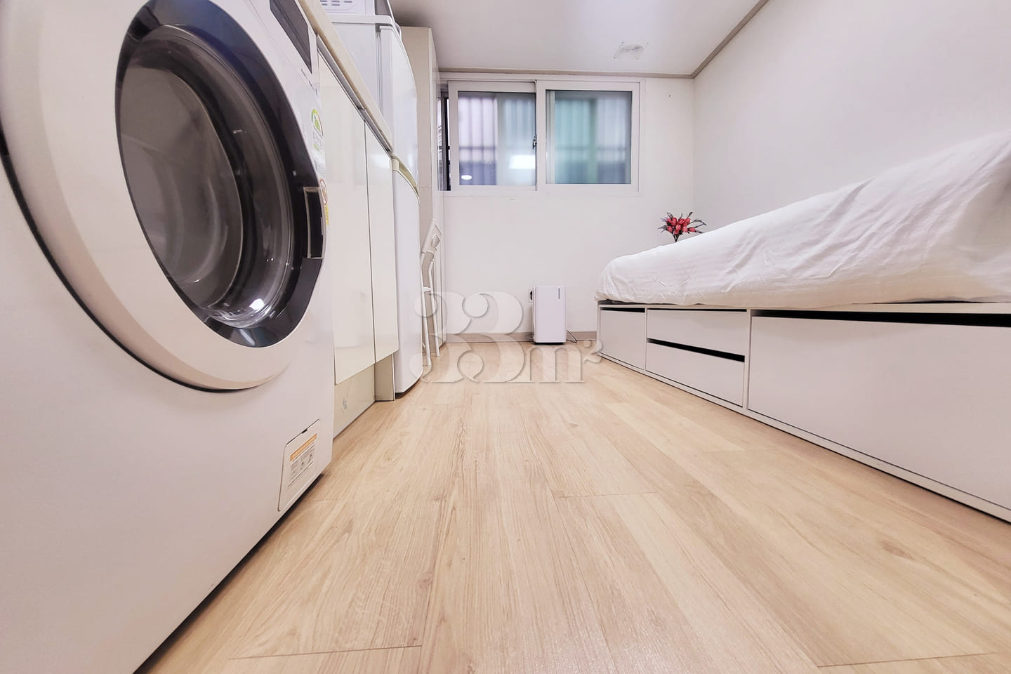 Suyu Station Fully Furnished Unit (B2) 0th image