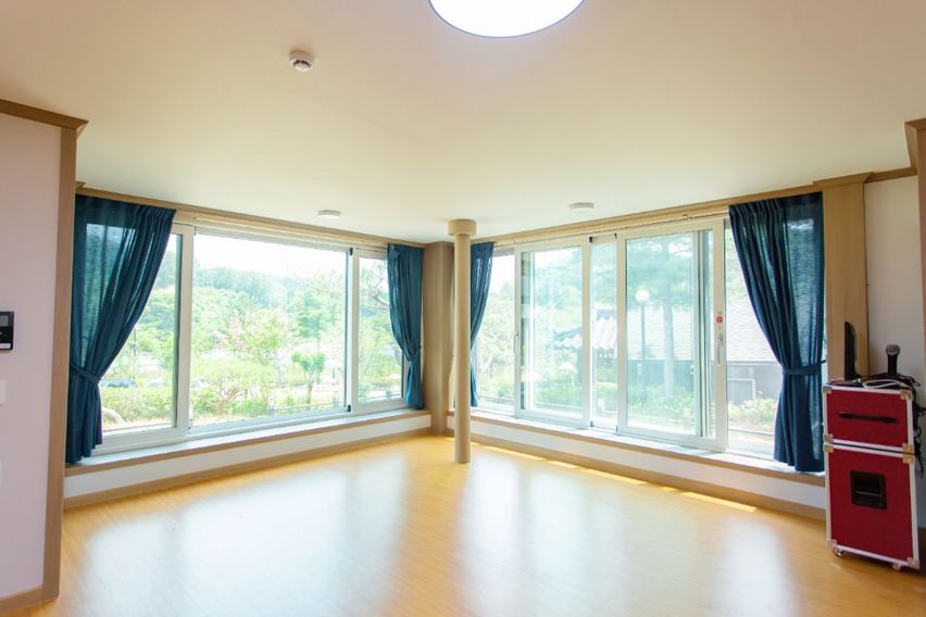 옥천,저수지,넓은정원 3번째 이미지