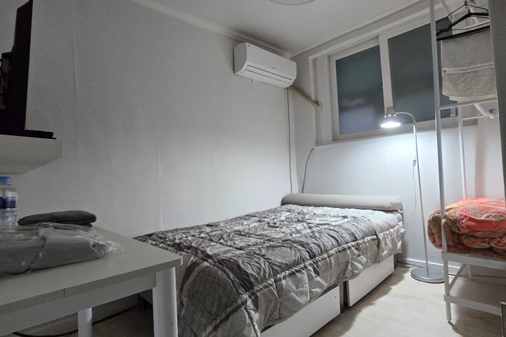5 minutes from Bucheon Station, Modern White 3th image