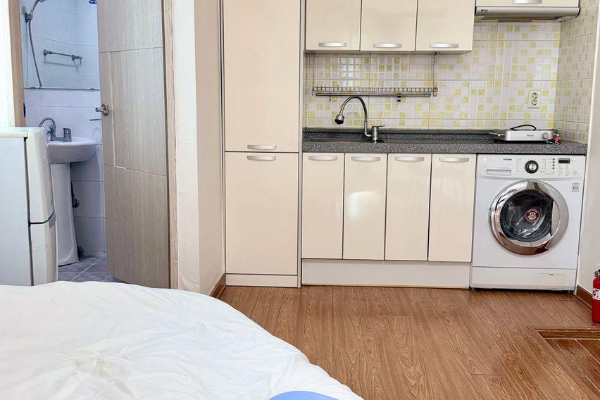 홍대 5분 풀옵션원룸A