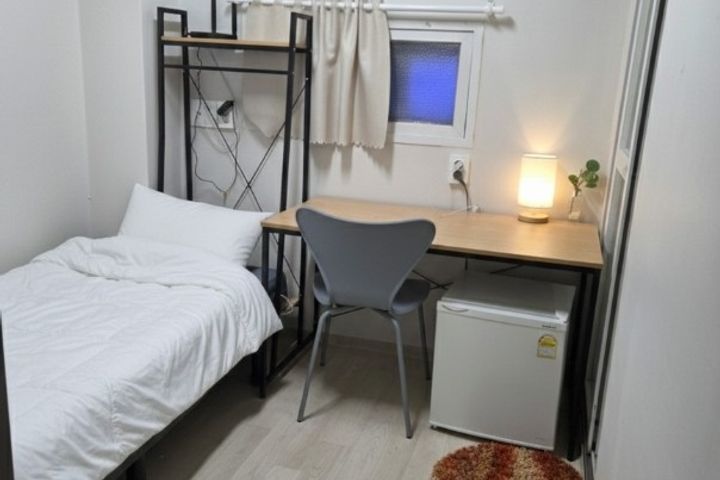 Uijeongbu Station, fully furnished, short-ter 1th image