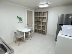 Separate-room studio near Sangdo Station (for 6th image