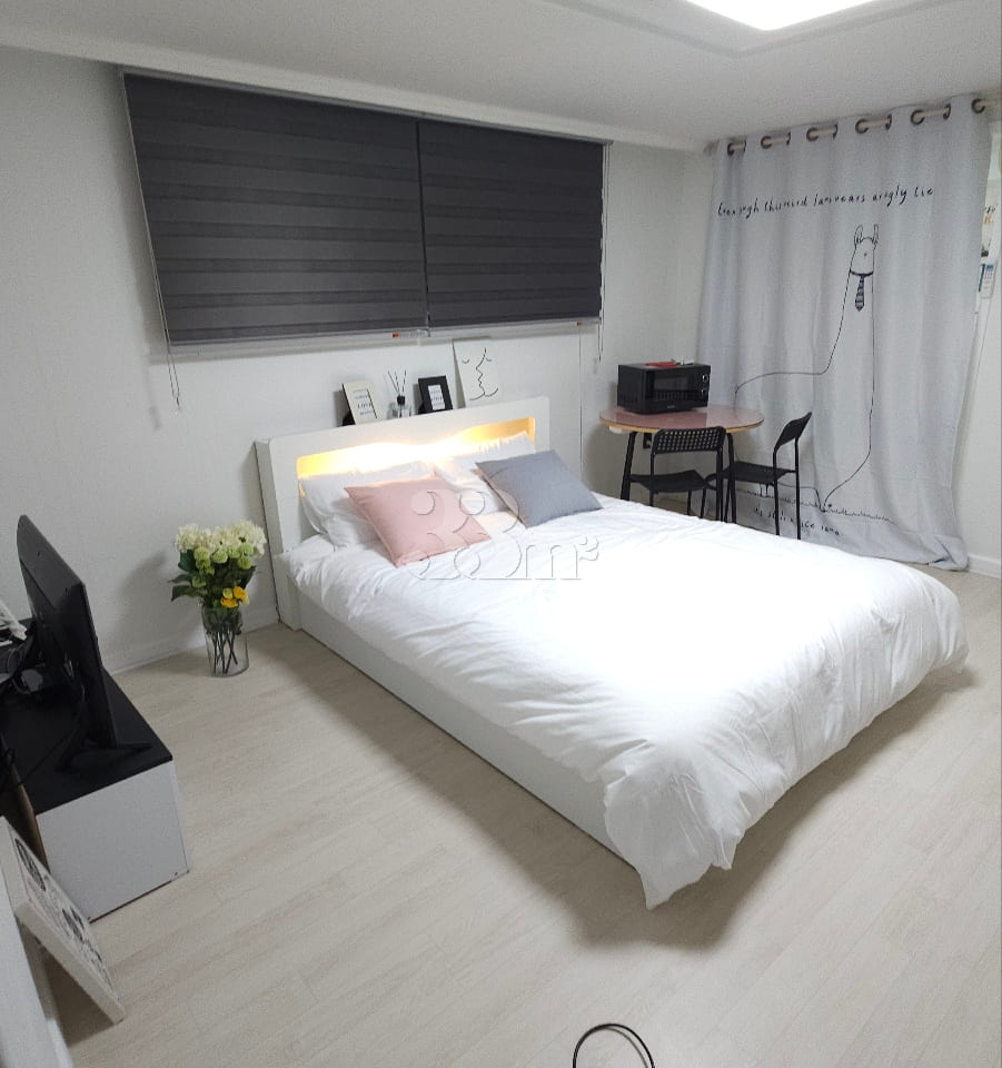 Cozy Studio in Suwon Jangan-gu B 4th image