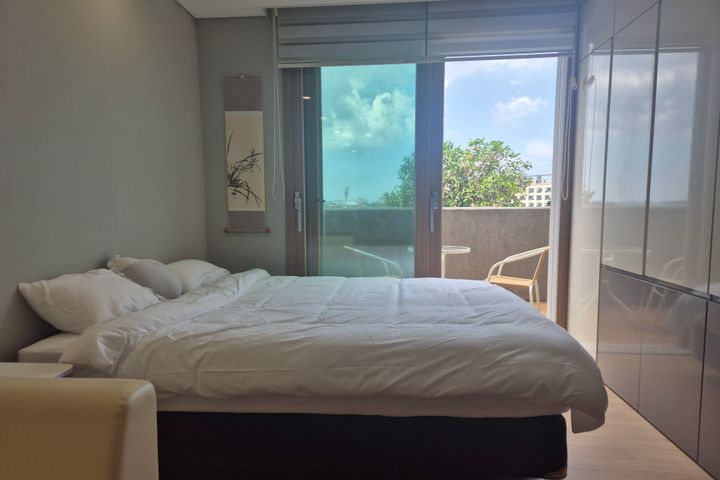 Cozy Ocean Terrace View 2th image