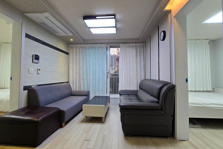 Clean two-room apartment near Yeonsinnae Stat 16th image