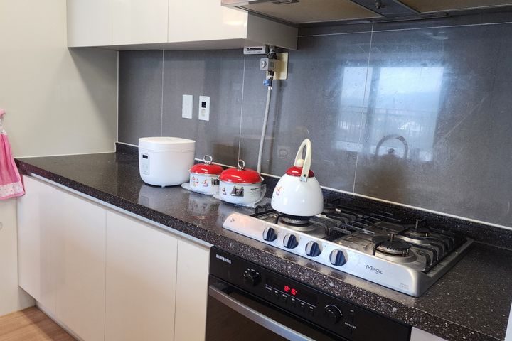 Clean and spacious house near Mulgeum Station 1th image