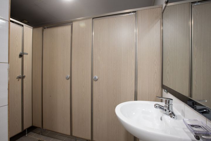 Newly built hotel-quality accommodation near 9th image