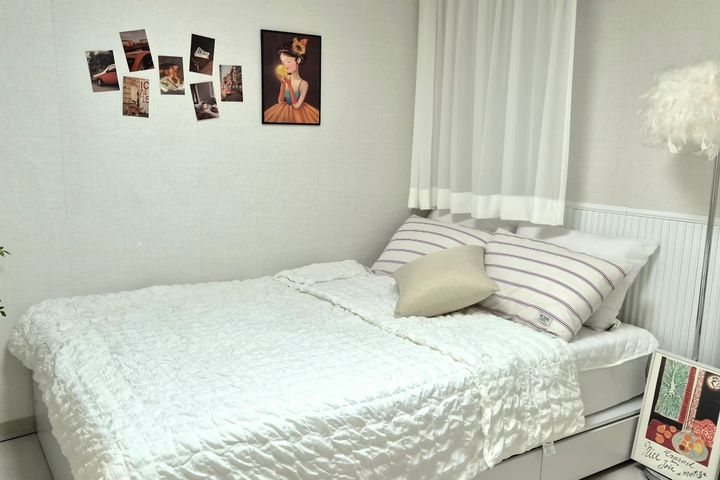 Fully furnished 2-room unit for 3 people near 6th image