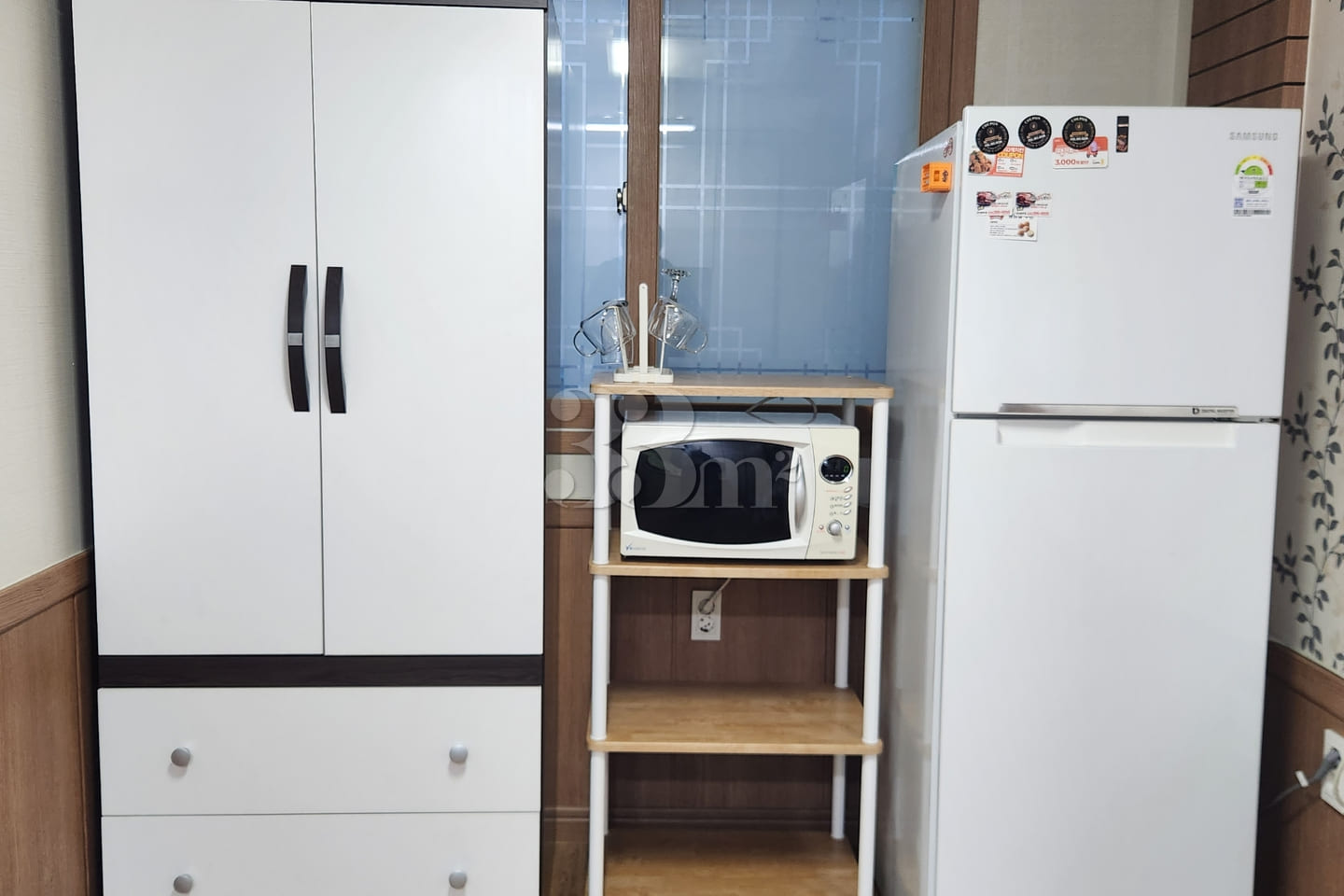 Studio apartment with separate room/balcony 5th image