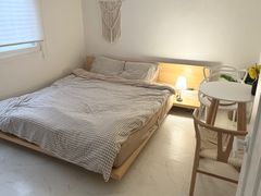 Cozy two-room apartment near Sinseol-dong Sta 0th image