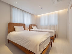 2nd floor, 4 people, 4 beds, 2 bathrooms 2th image