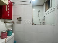 J 601 3th image