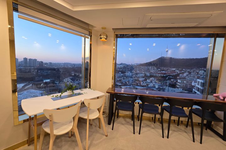 Itaewon 2-Bedroom Apartment with Seoul Tower  7th image