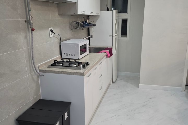 Chojeon-dong fully furnished studio apartment 4th image