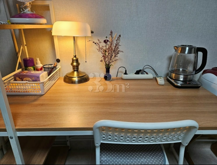 Clean studio apartment (private parking) 6th image