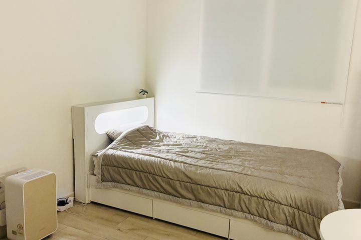Quiet and simple studio apartment with a sepa 2th image