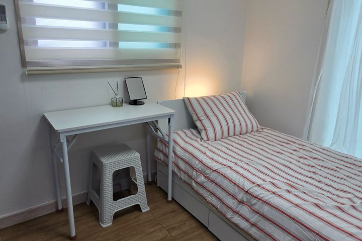 Affordable Women-Only Accommodation in Bongch 6th image