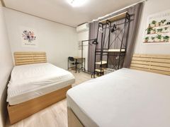 2-Room Unit, 4-Minute Walk from Ewha Womans U 1th image