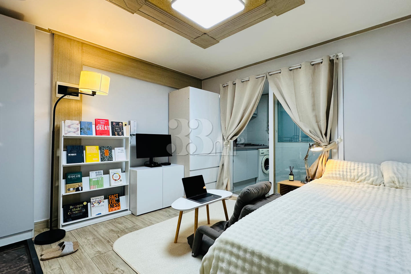 Women-only, fully furnished apartment near th 1th image