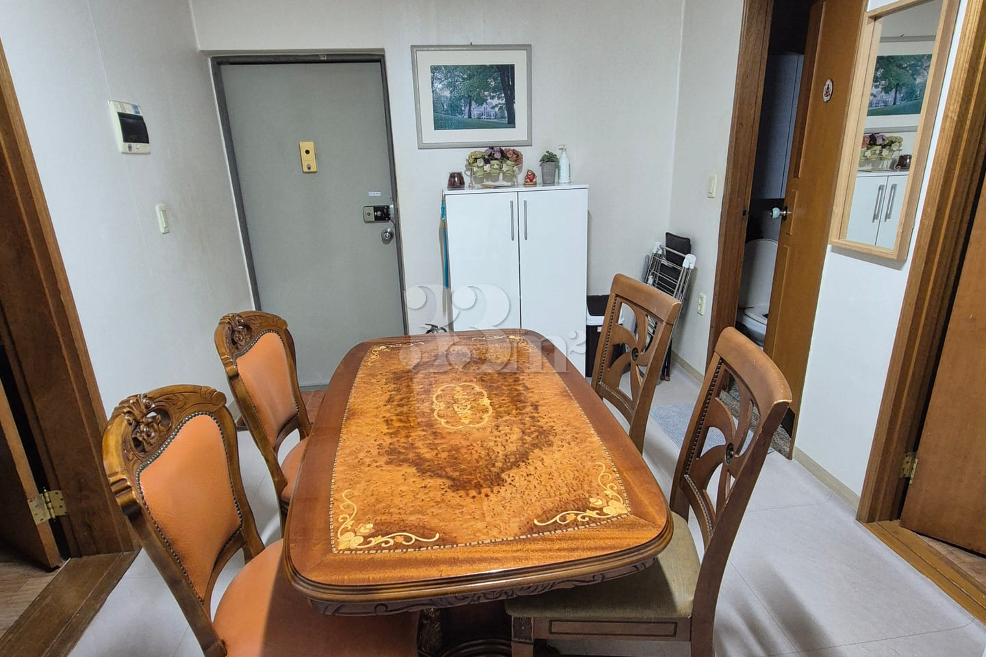 Fully-furnished Two-Room Apartment (4 beds) 1th image