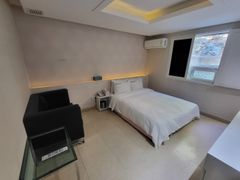 Standard room, one double bed 0th image
