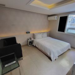 Standard room, one double bed Unit Image