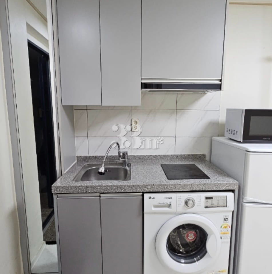 Affordable, newly built, semi-basement studio 2th image