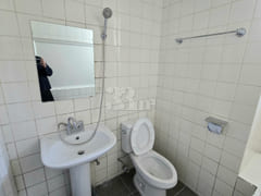 Room 403 6th image