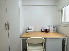 Mini-room with an exterior window and good ve 2th image
