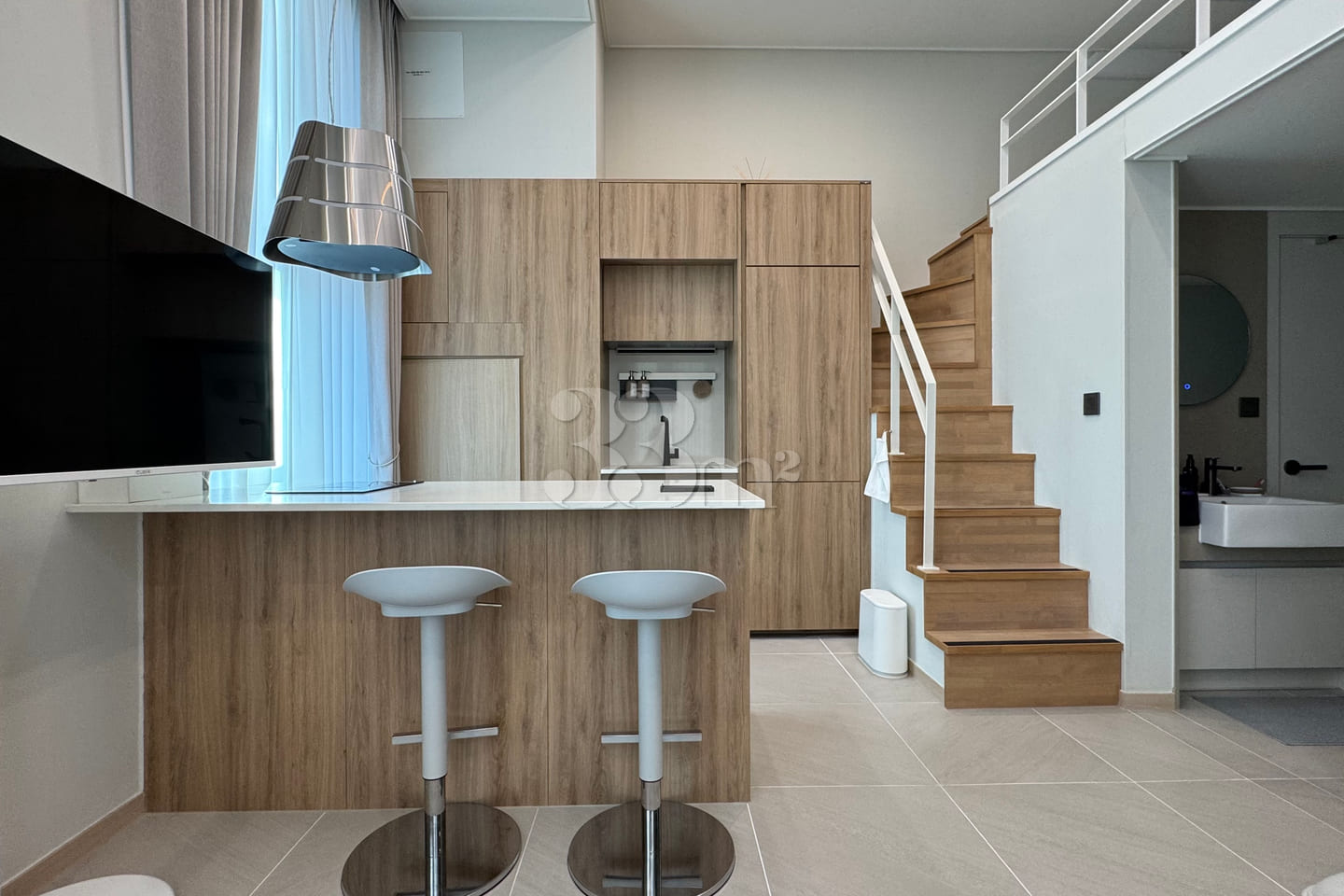 Luxury 10th-floor unit in the city center 1th image