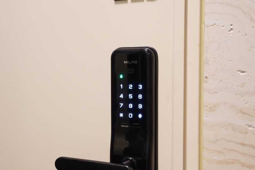 서울대입구역 203호