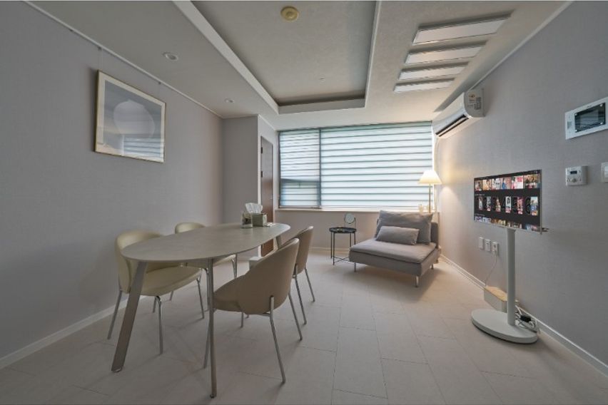 안국역도보1분거리 