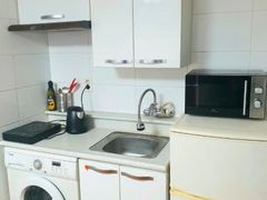 Room 201 6th image
