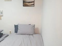 Unit 101 8th image