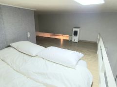 C-House (in front of Myongji University) 2th image