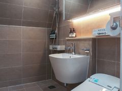 Hapjeong/New 2-Room Apartment for 8 People wi 4th image