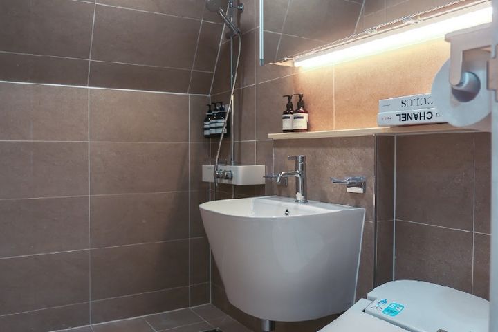 Hapjeong/New 2-Room Apartment for 8 People wi 4th image