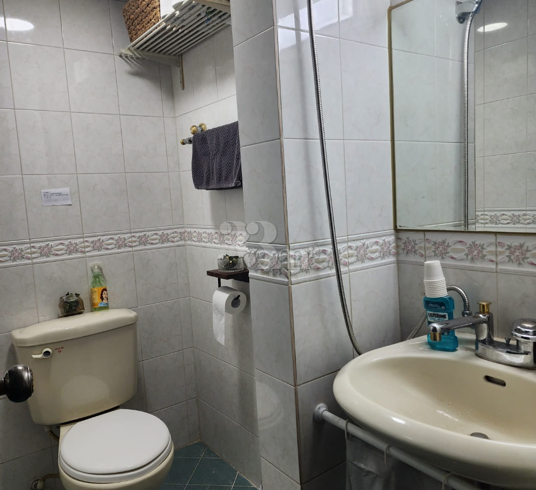 Vintage-style room, 5 minutes from Gangnam St 9th image