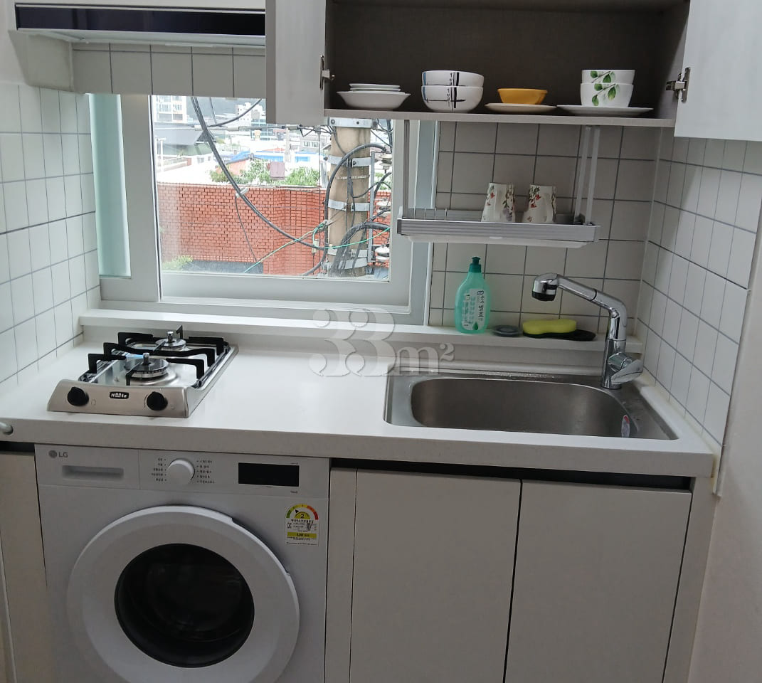 Studio apartment in Gasuwon-dong, Seo-gu 1th image