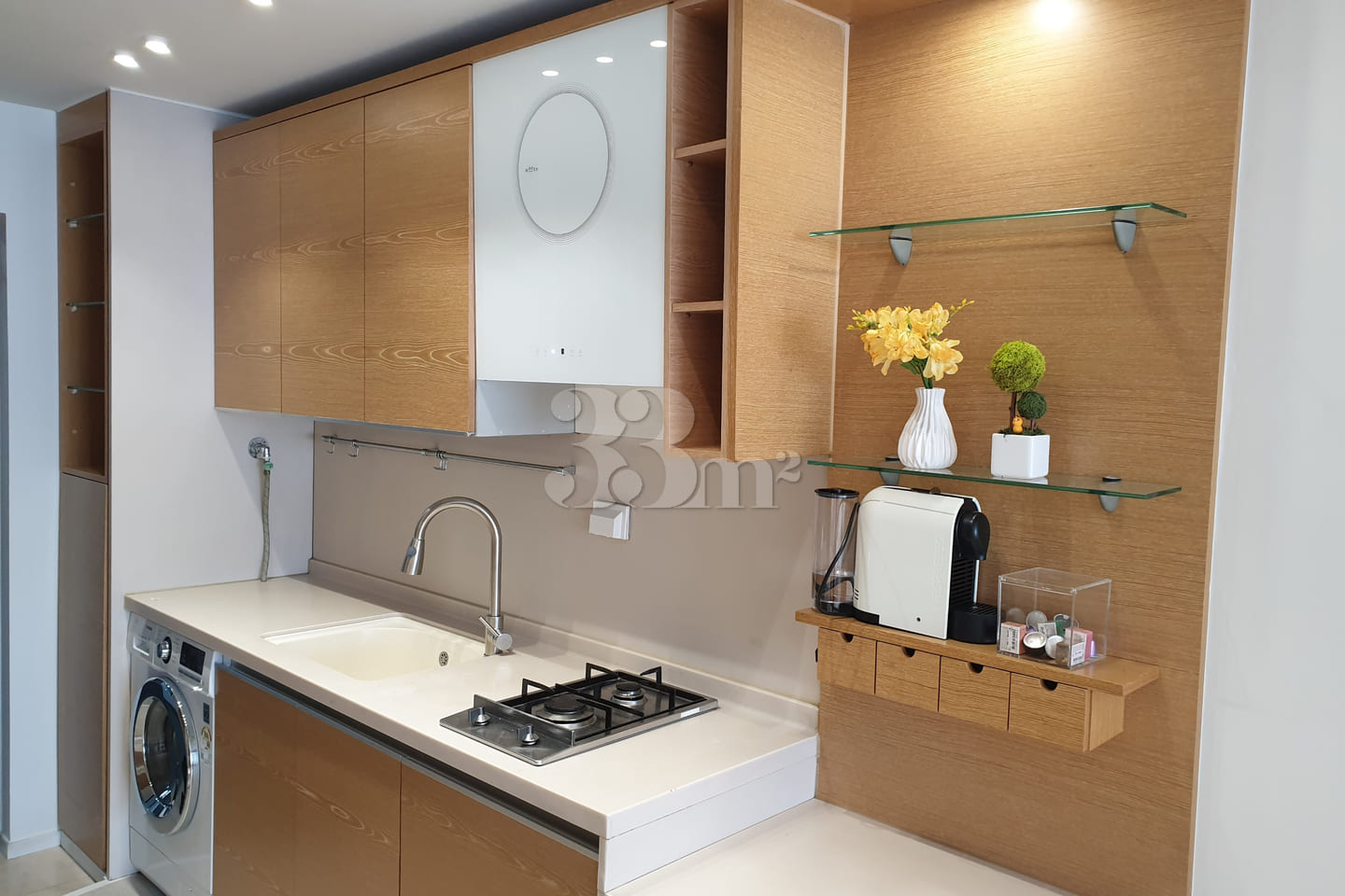 Gangnam Station, 1-minute walk, fully furnish 4th image