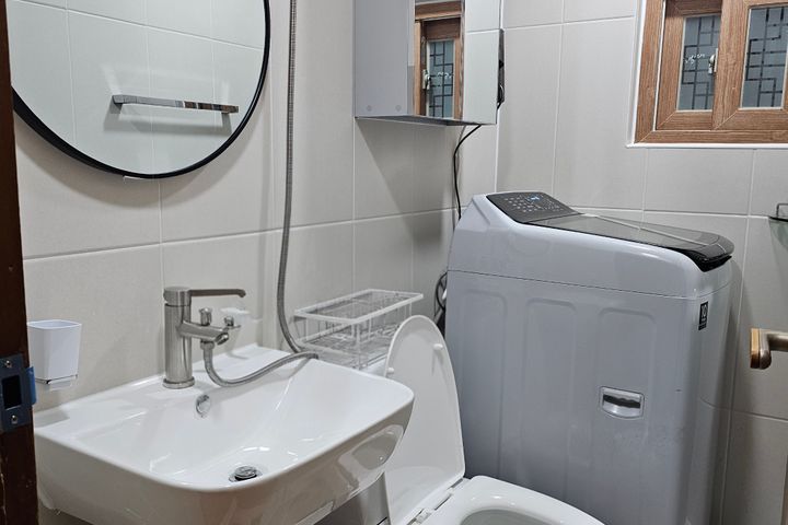 Guwol-gil Hospital COZY Two-Room Apartment 10th image