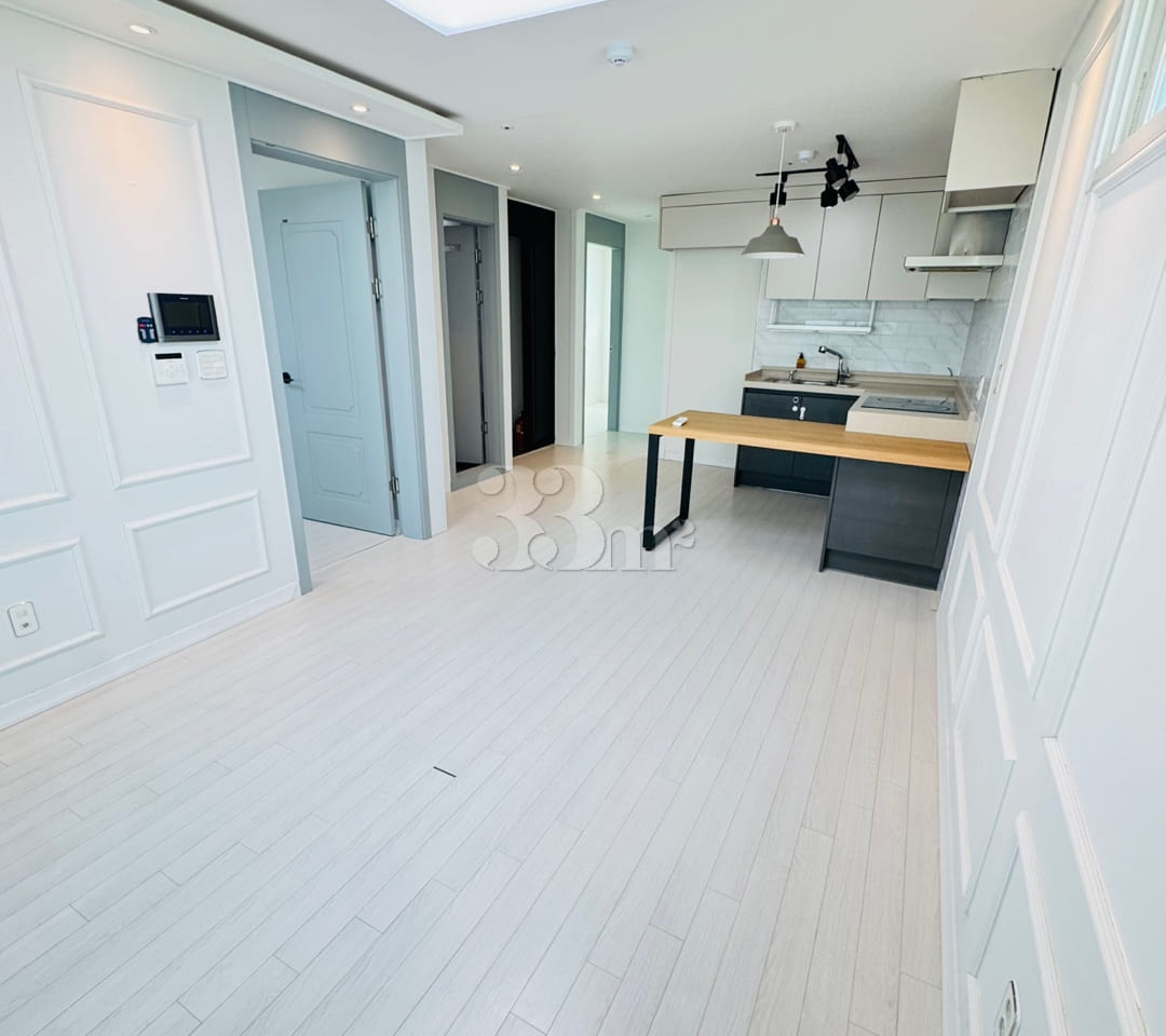 Casagio 61 ☆ Top-floor 3-bedroom unit 0th image