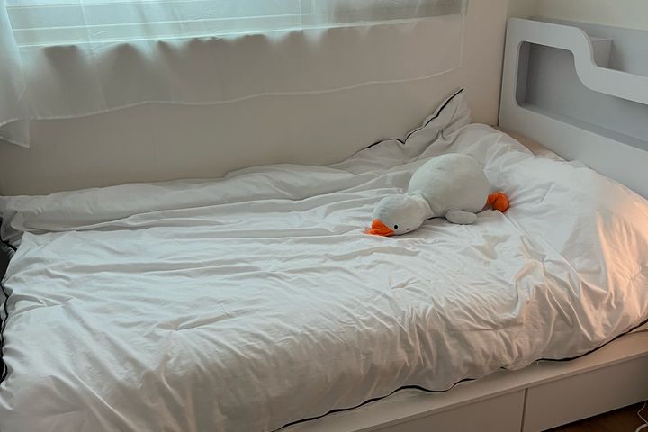 2 minutes from HUFS; clean, fully furnished u 1th image