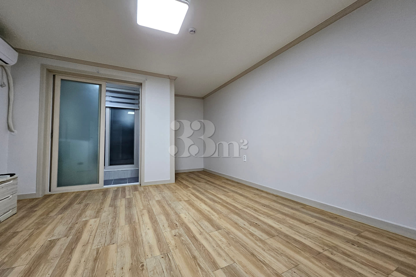 Studio apartment near the lake park 7th image